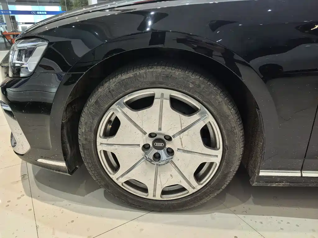 Audi A8 2023 A8L 45 TFSI quattro Luxury