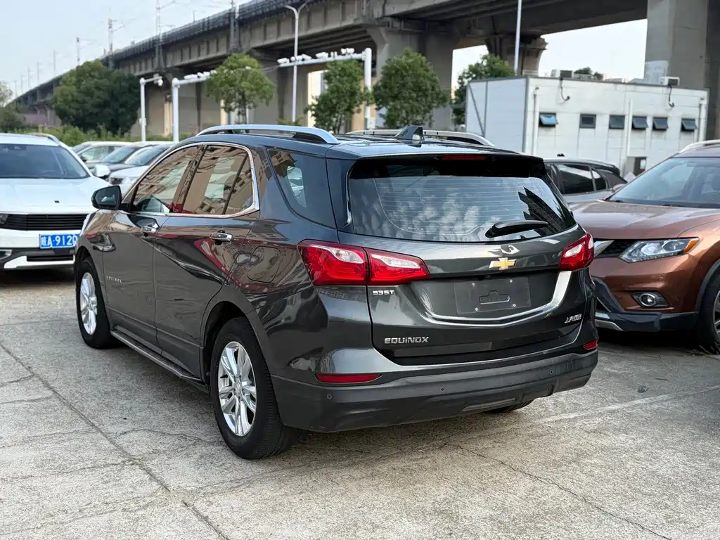 Chevrolet Equinox — миниатюра 5