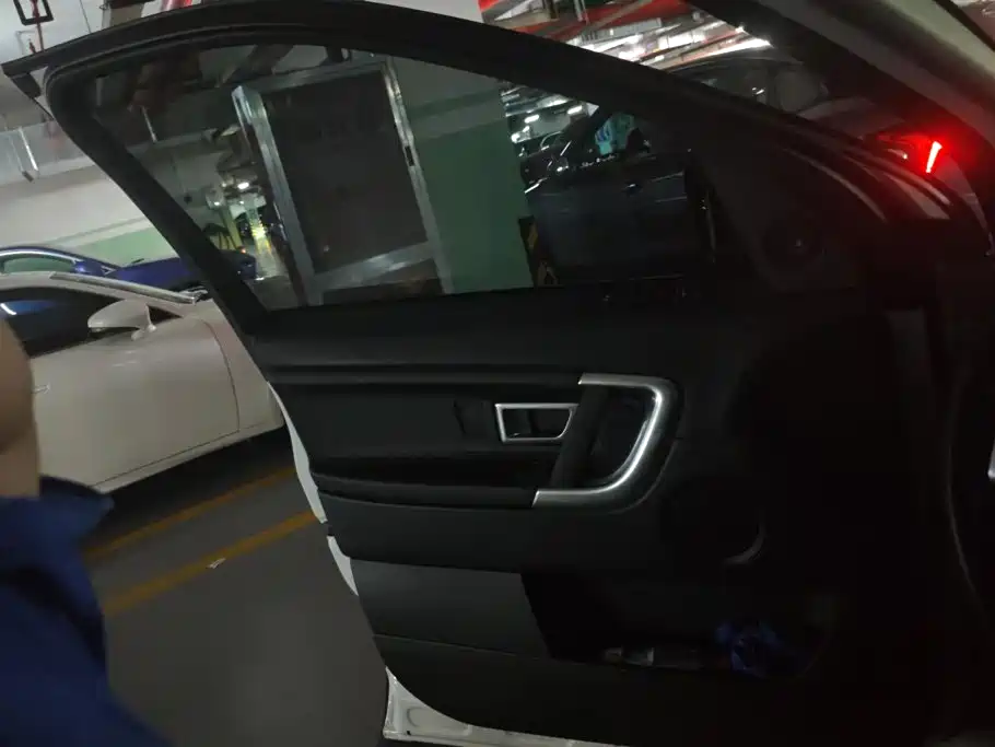 Land Rover Discovery Sport — миниатюра 7