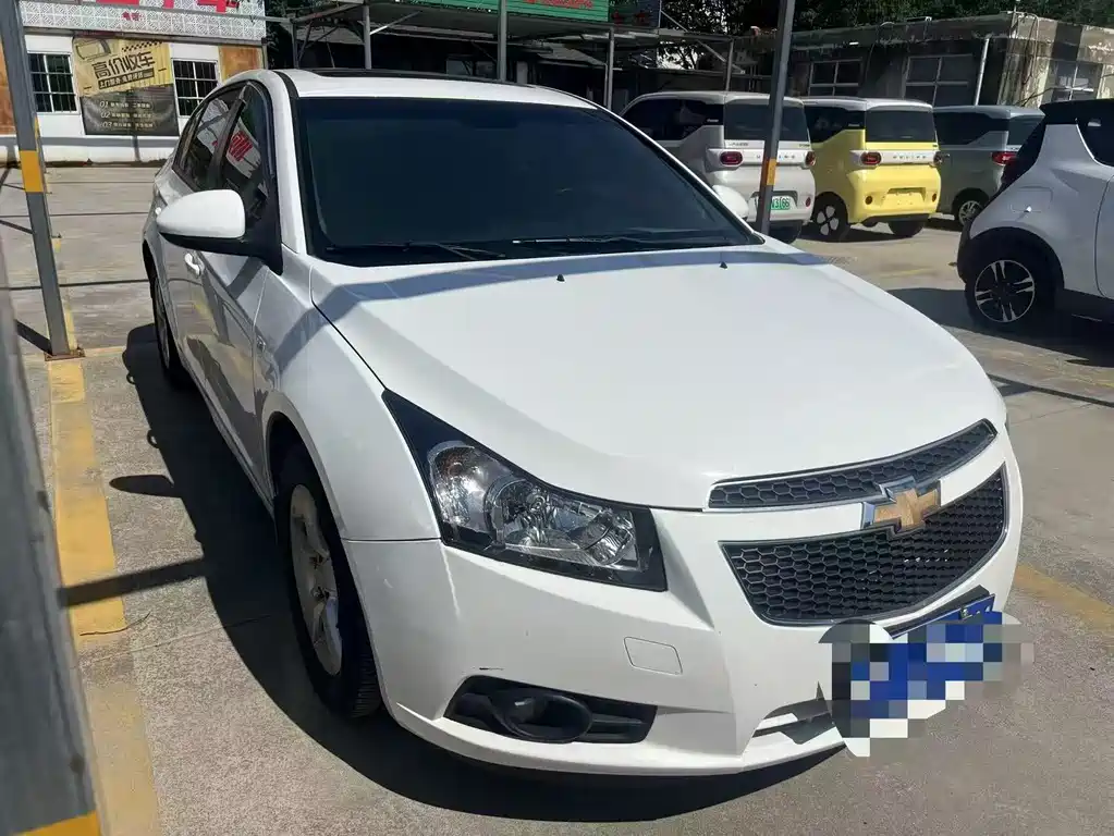 Chevrolet Cruze 2013 1.6L MT Luxury