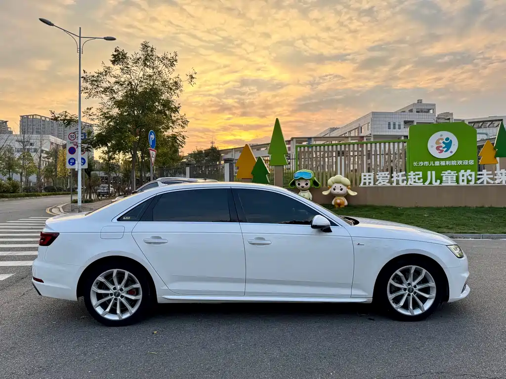 Audi A4L — миниатюра 15