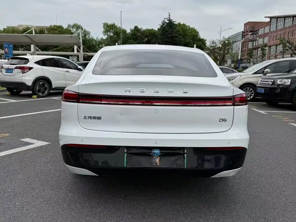 Roewe D6 — миниатюра 15