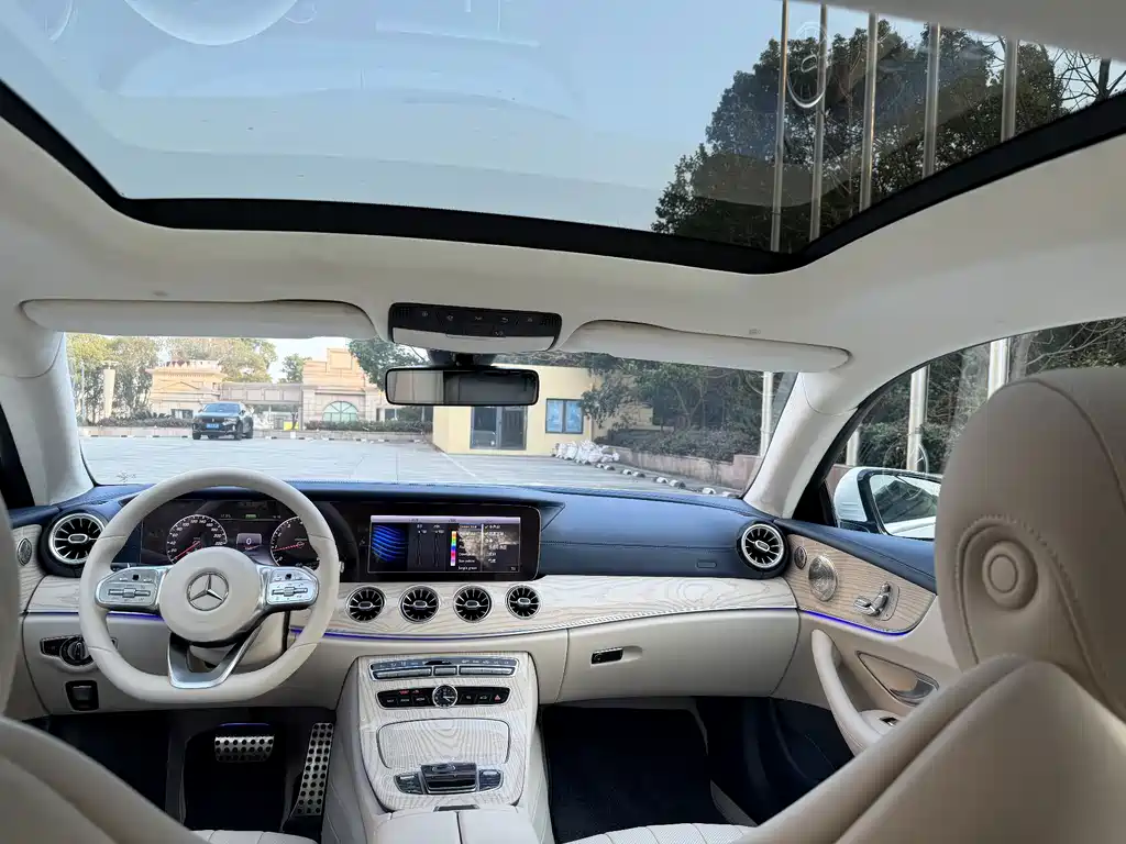 Mercedes-Benz E-Class (Import) — миниатюра 6