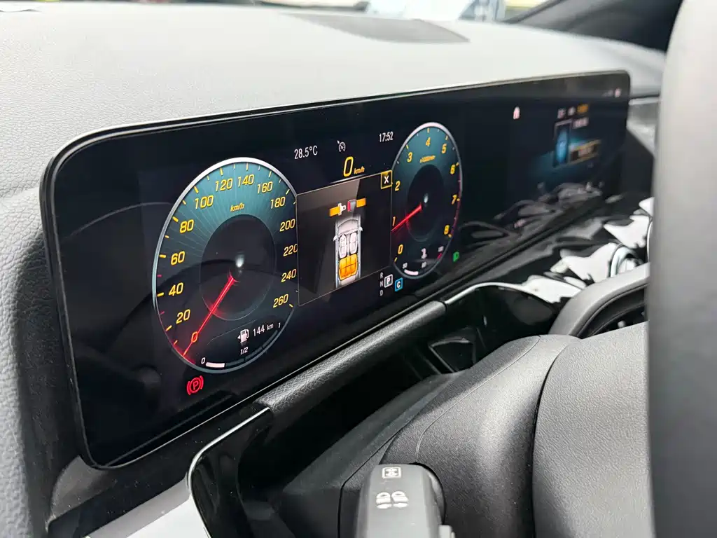 Mercedes-Benz B-Class — миниатюра 12