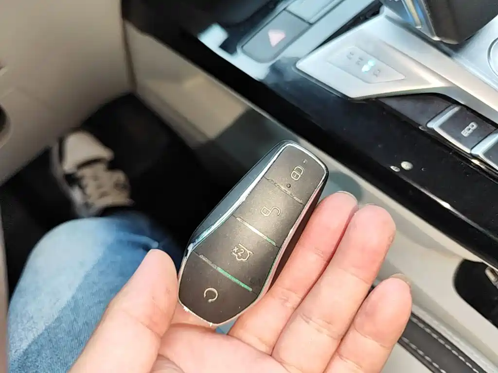 BYD Yuan Pro — миниатюра 9