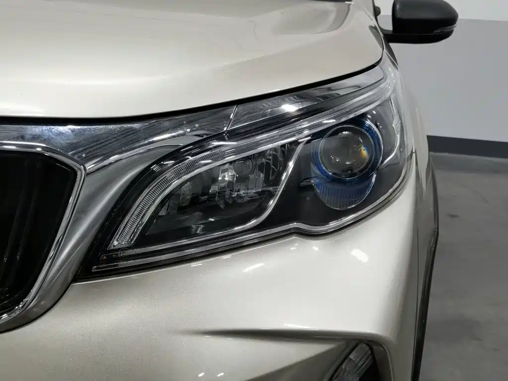 Geely Vision X3 — миниатюра 7