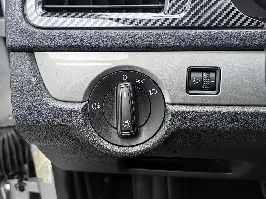 Volkswagen Lavida — миниатюра 21