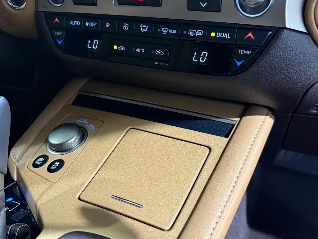 Lexus ES — миниатюра 20