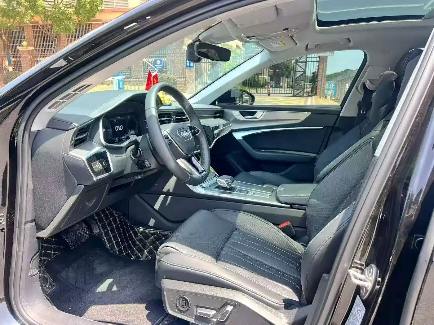 Audi A6L 2026 Черный из Китая, фото 3