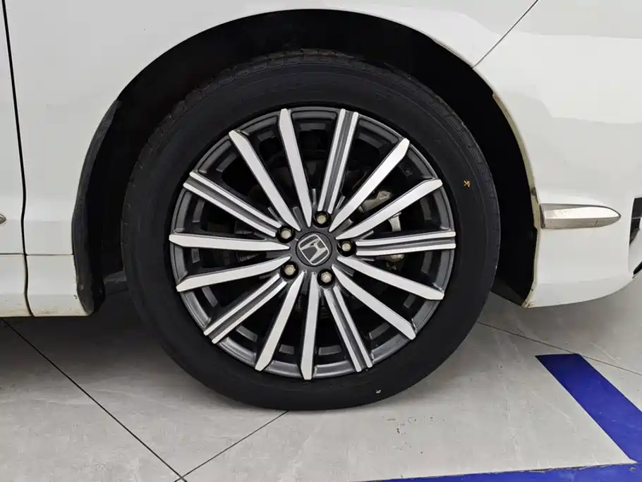 Honda Elysion — миниатюра 6