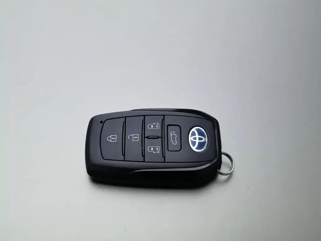 Toyota Sienna — миниатюра 19