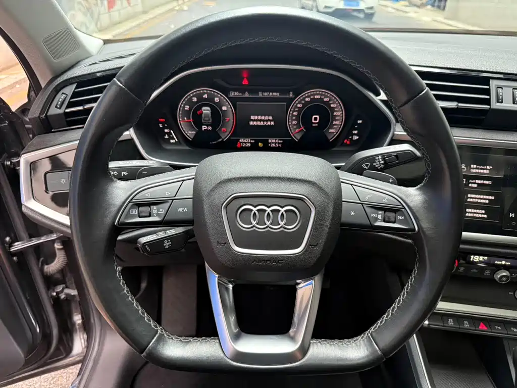 Audi Q3 — миниатюра 11