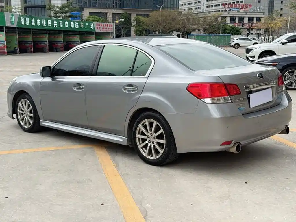 Subaru Legacy — миниатюра 9