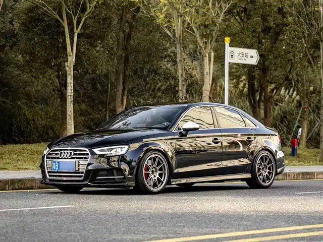 Audi S 3 2017 S 3 2.0 T Limousine — фото 1