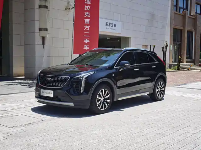 Cadillac XT 4 2018 28 T 2 WDLeading — фото 1