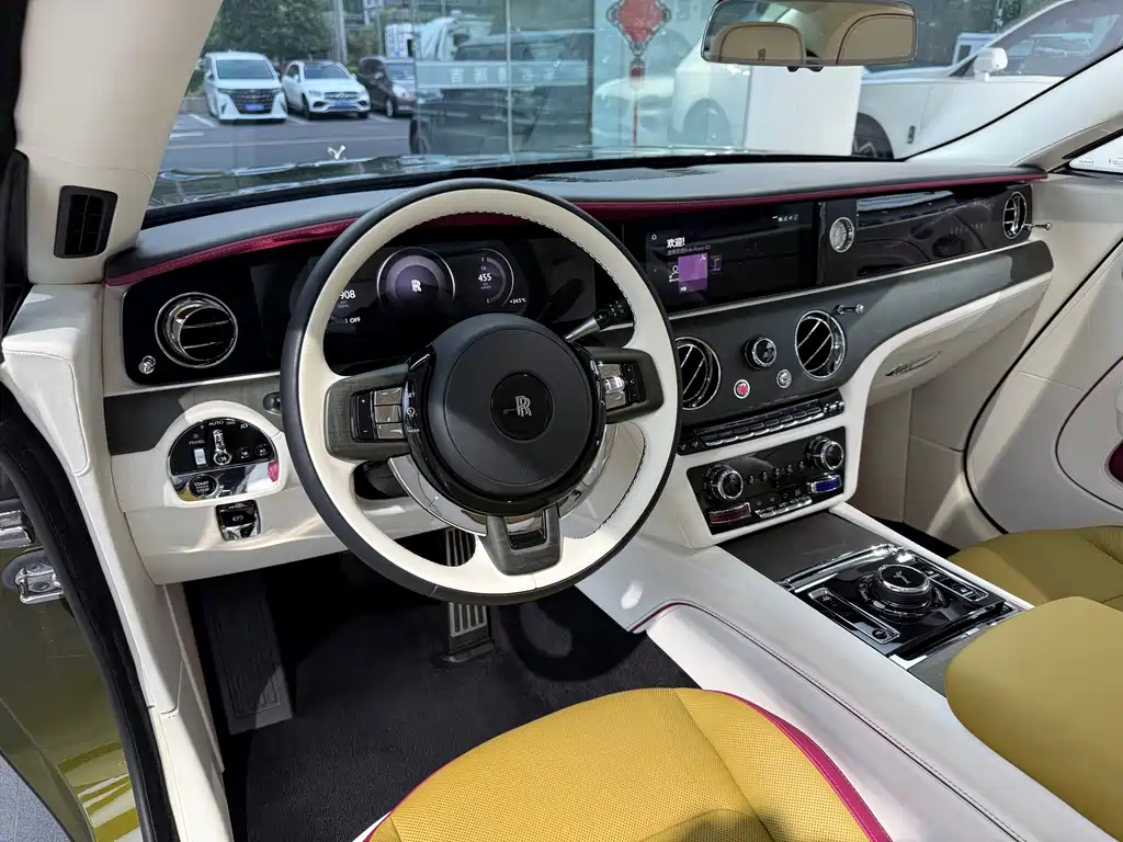 Rolls-Royce Phantom — миниатюра 10