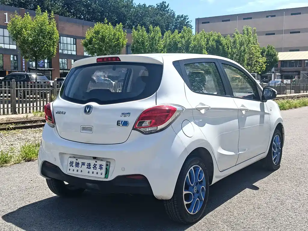Changan EV — миниатюра 8