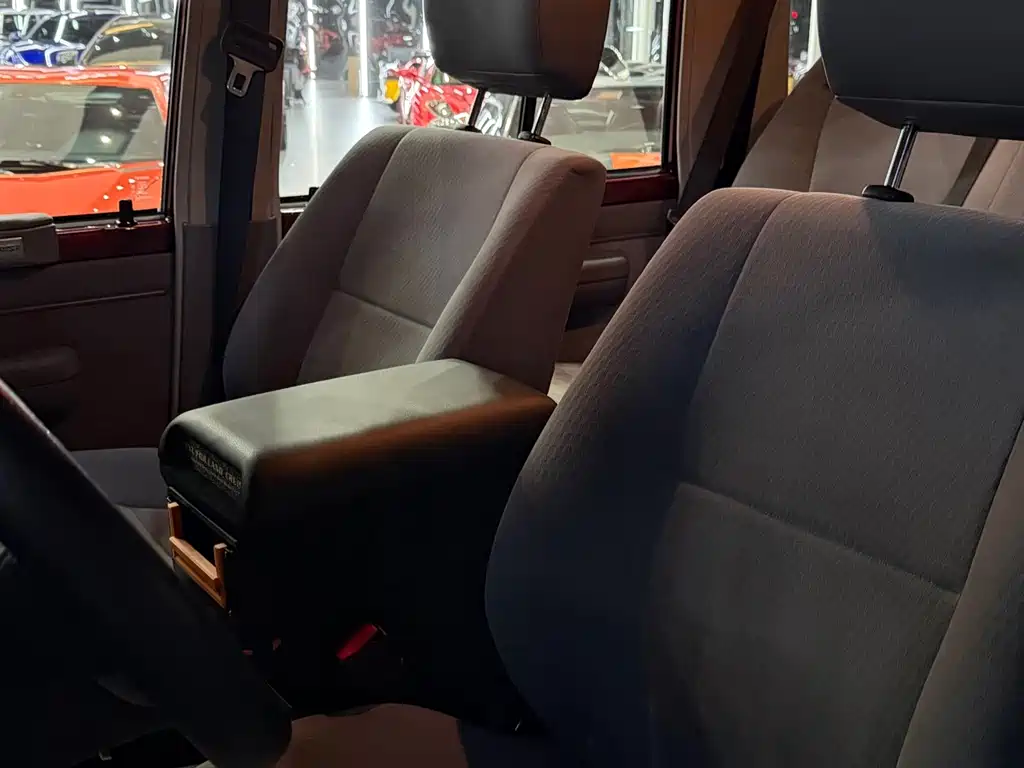 Toyota Land Cruiser — миниатюра 7