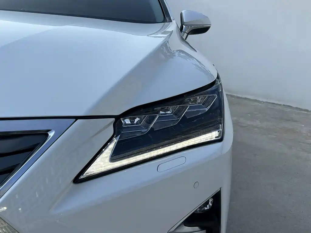 Lexus RX — миниатюра 11