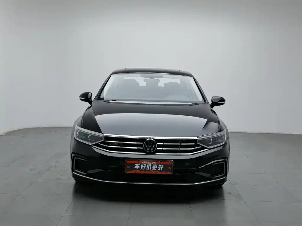 Volkswagen Magotan PHEV — миниатюра 3