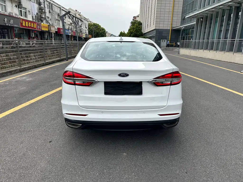 Ford Mondeo 2020 EcoBoost 180 Fashion