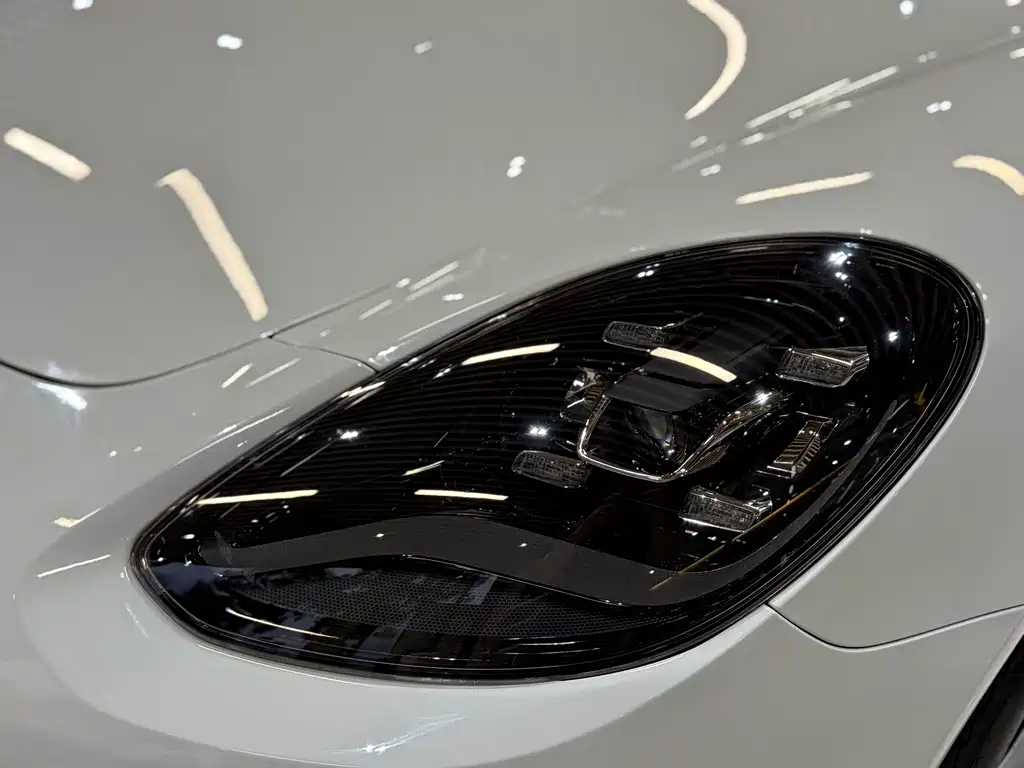 Porsche Panamera — миниатюра 7