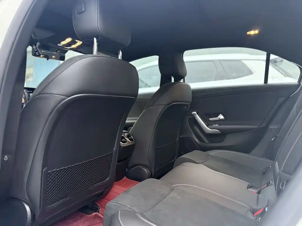 Mercedes-Benz A-Class — миниатюра 6