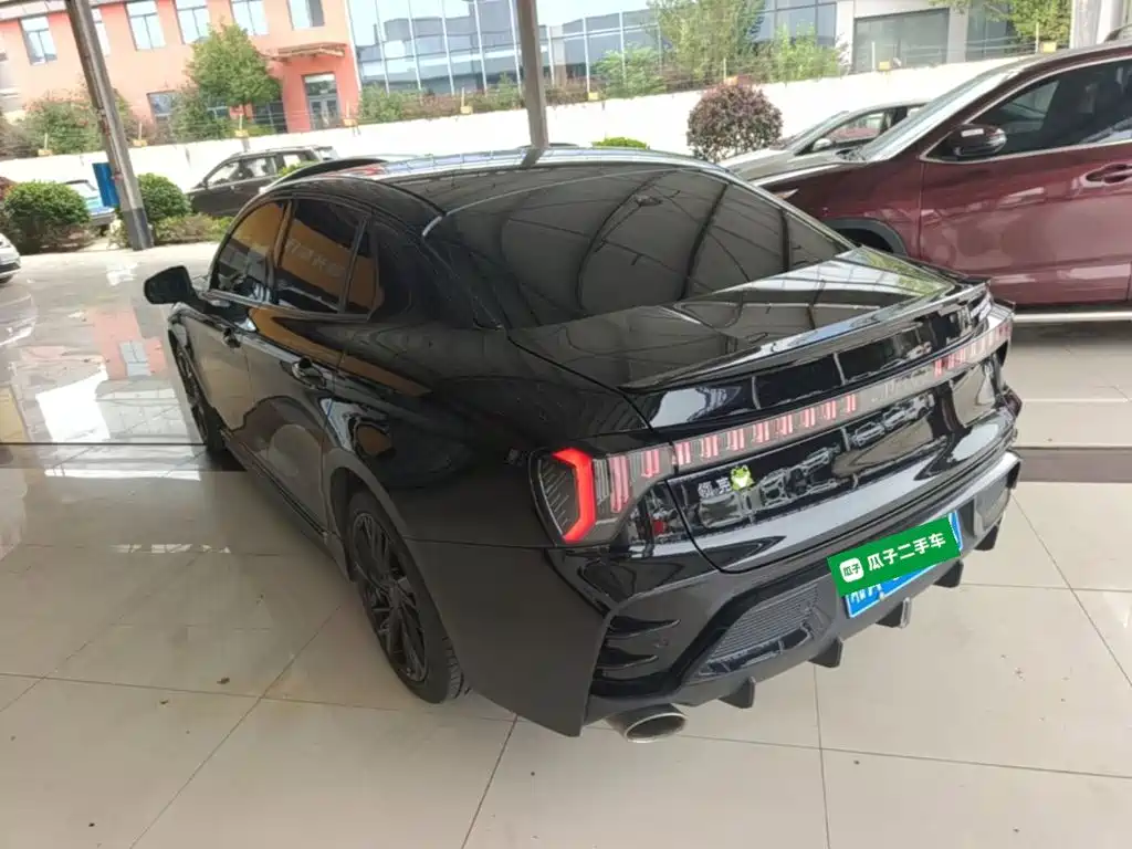 Lynk & Co 03 — миниатюра 5
