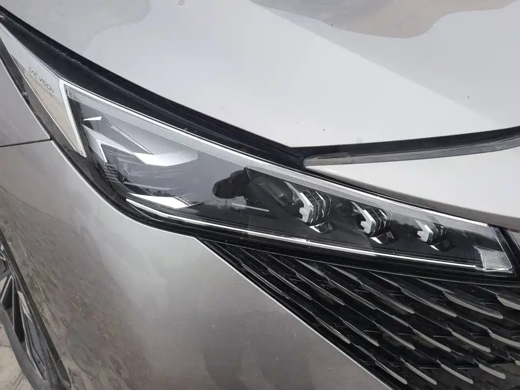 Roewe RX5 New Energy — миниатюра 7
