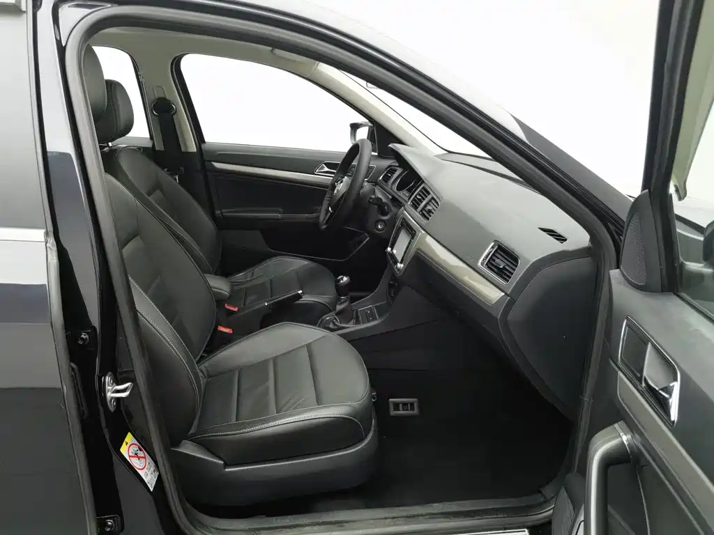 Volkswagen Lavida — миниатюра 23