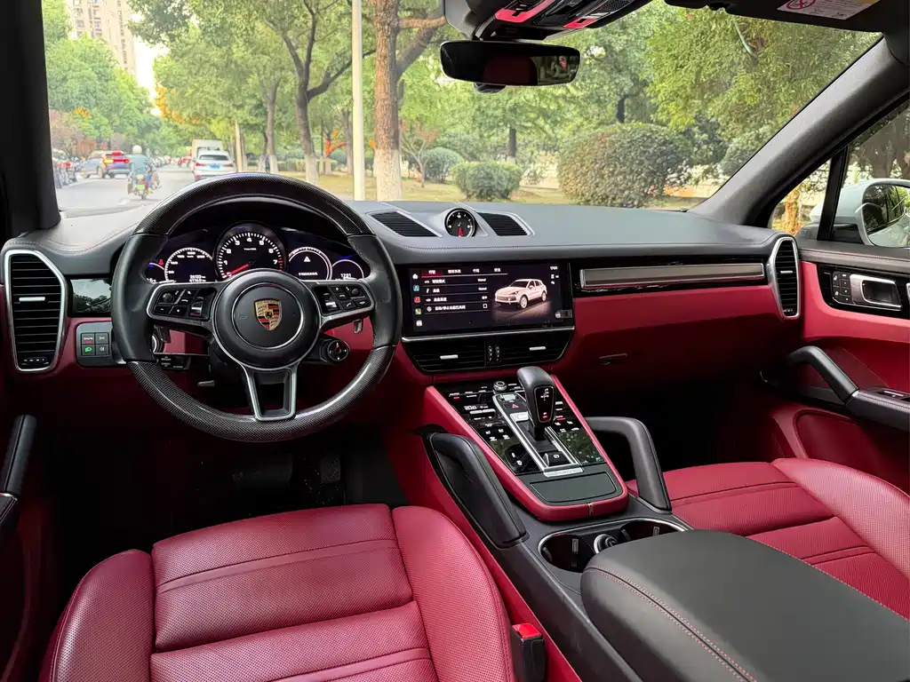 Porsche Cayenne — миниатюра 16
