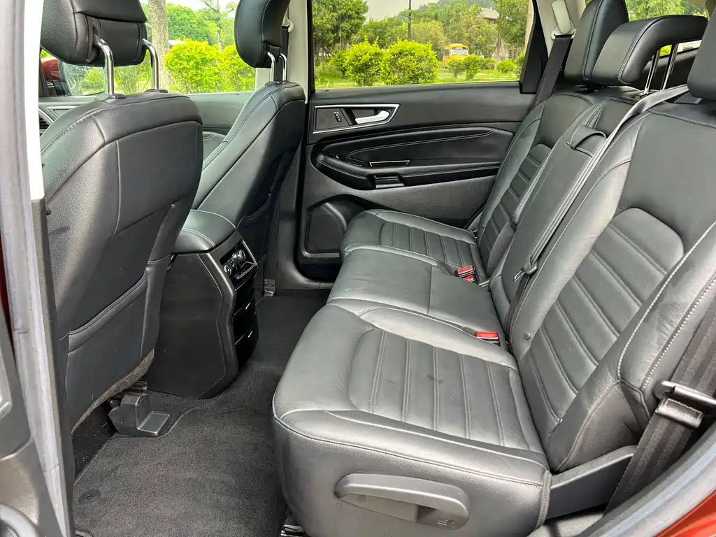 Ford Edge 2015 2.0T GTDi