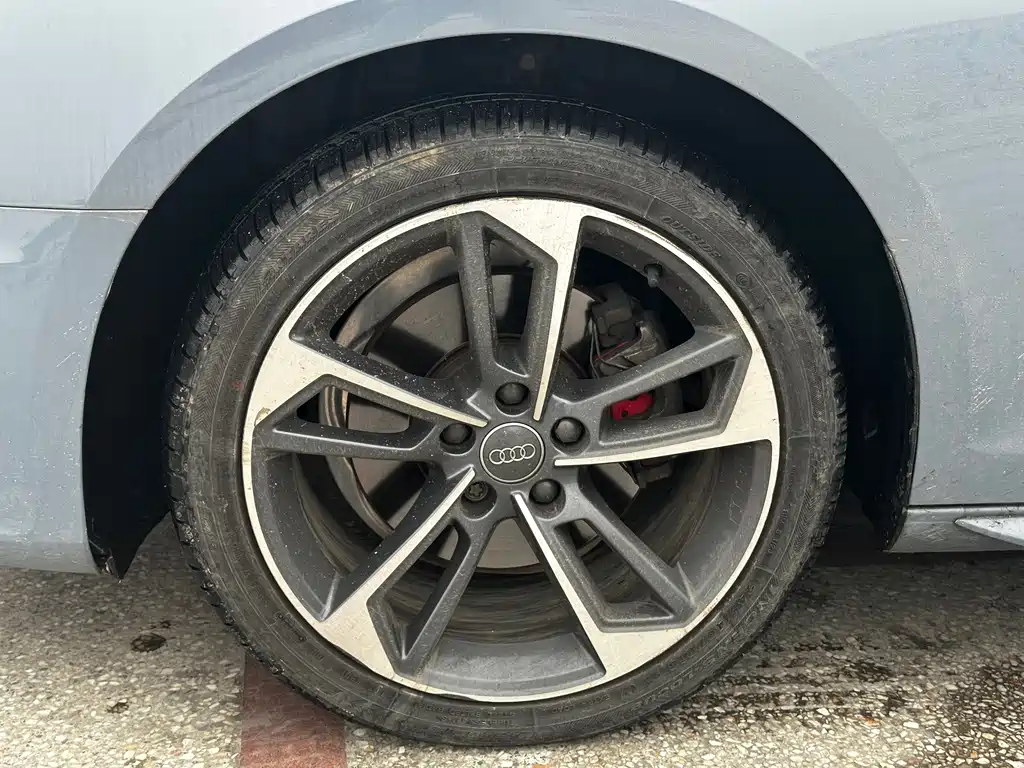 Audi A4L — миниатюра 5