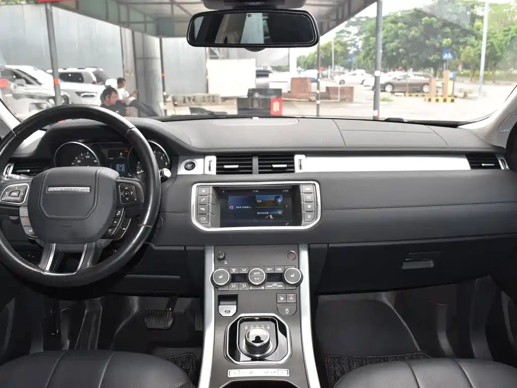 Land Rover Evoque — миниатюра 5