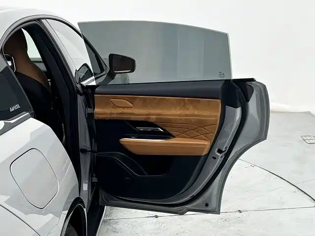 Mazda EZ-6 — миниатюра 25