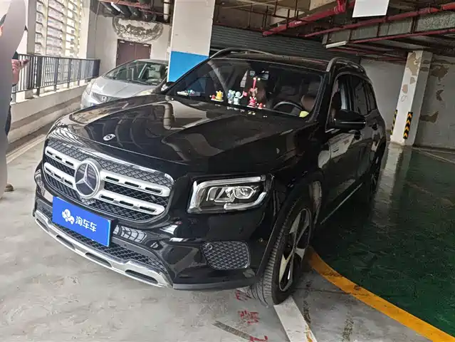 MERCEDES-BENZ GLB
