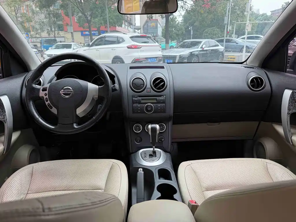 Nissan Qashqai — миниатюра 9