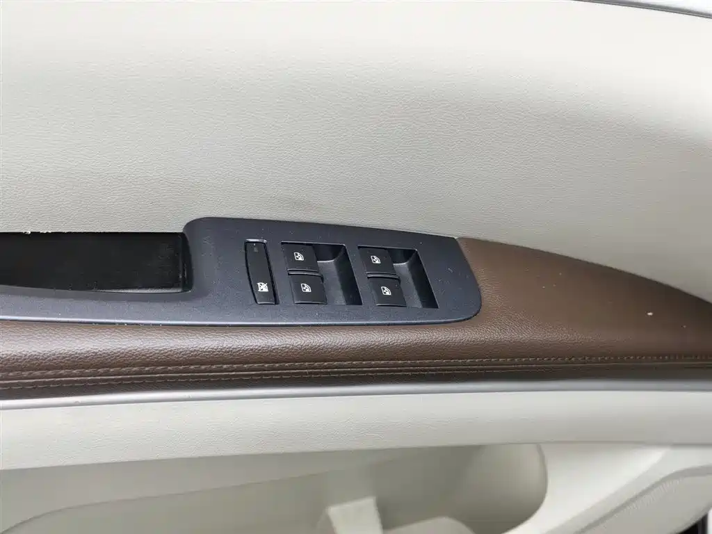 Buick GL8 2021 652T Luxury