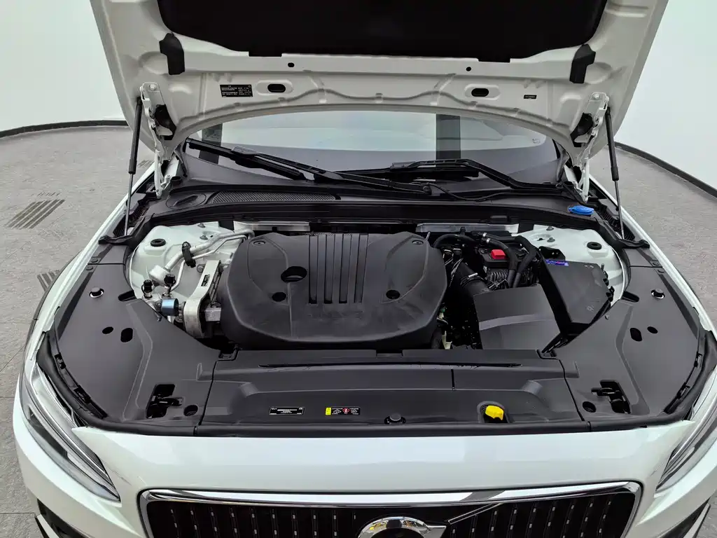 Volvo V90 2021 Cross Country B5 AWD