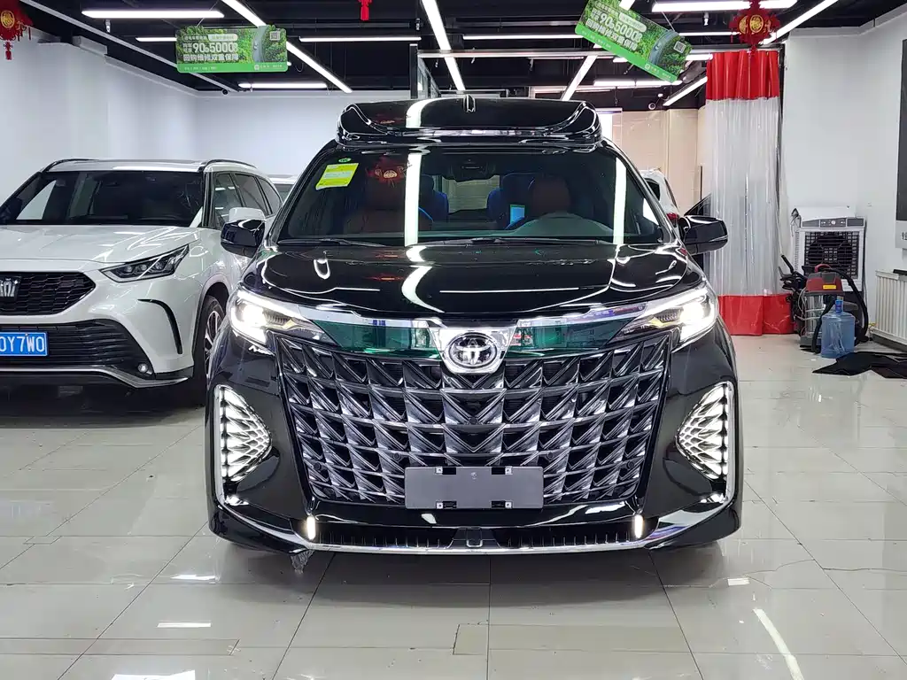 Toyota Granvia 2026 2.5L Flagship ULTRA