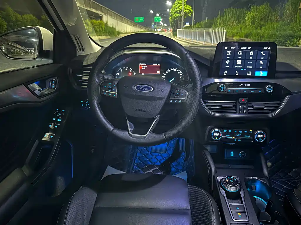 Ford Focus — миниатюра 6
