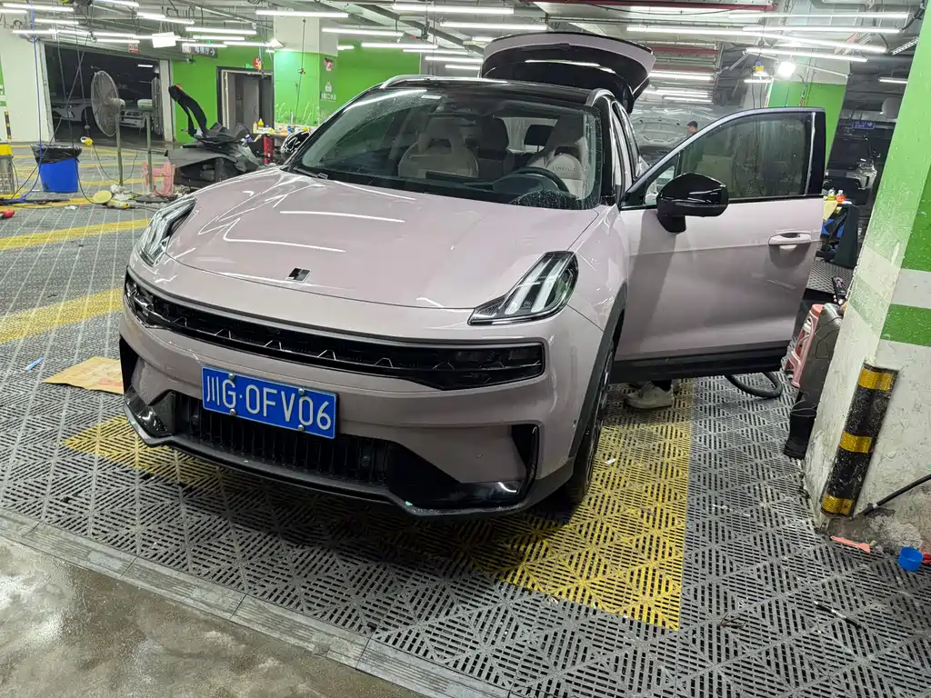 Lynk & Co 06 2023