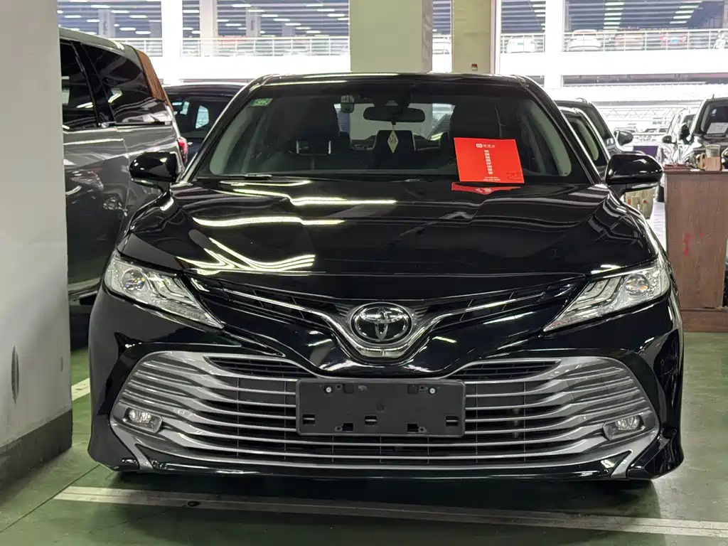 Toyota Camry 2019 2.0G Luxury V