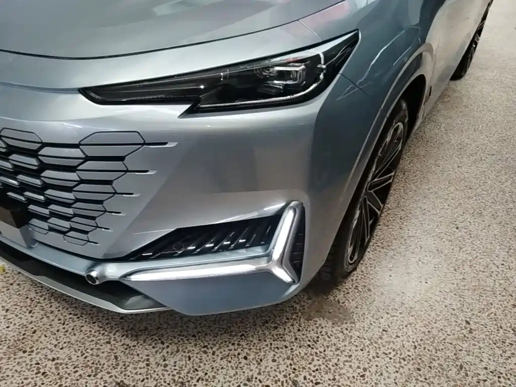 Changan UNI-K iDD — миниатюра 24