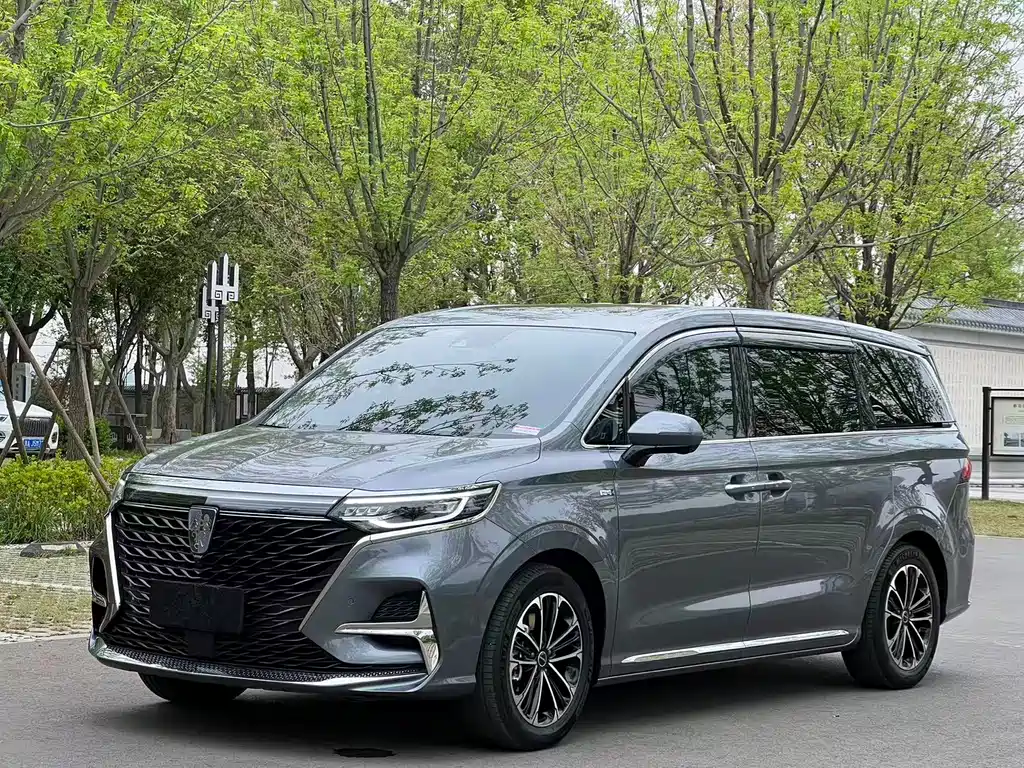 Roewe iMAX8 2022