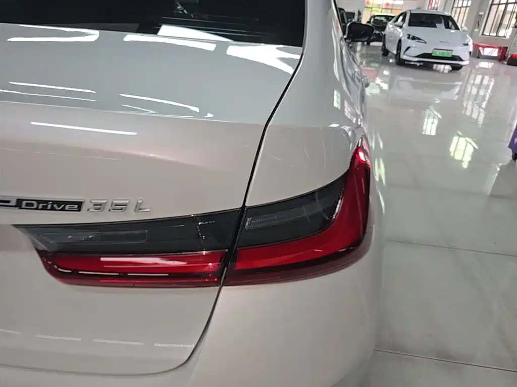 BMW i3 2024 eDrive 35 L