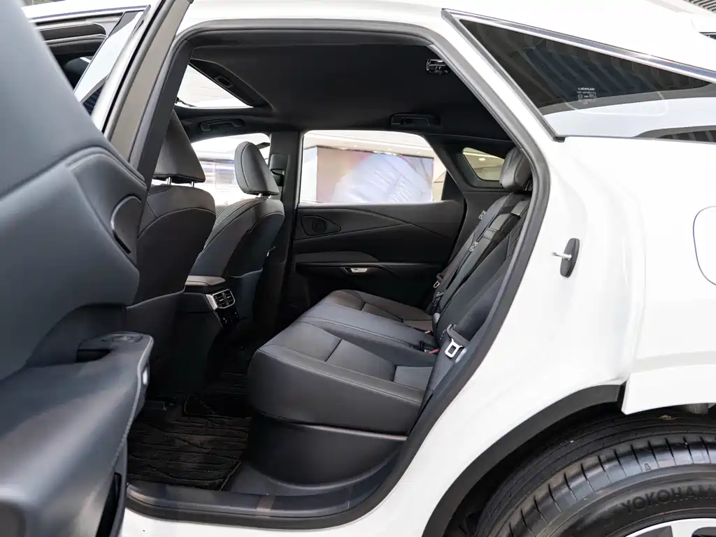 Lexus RX 2026 300