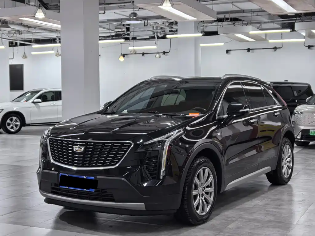 CADILLAC XT4