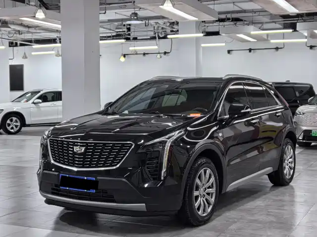 CADILLAC XT4