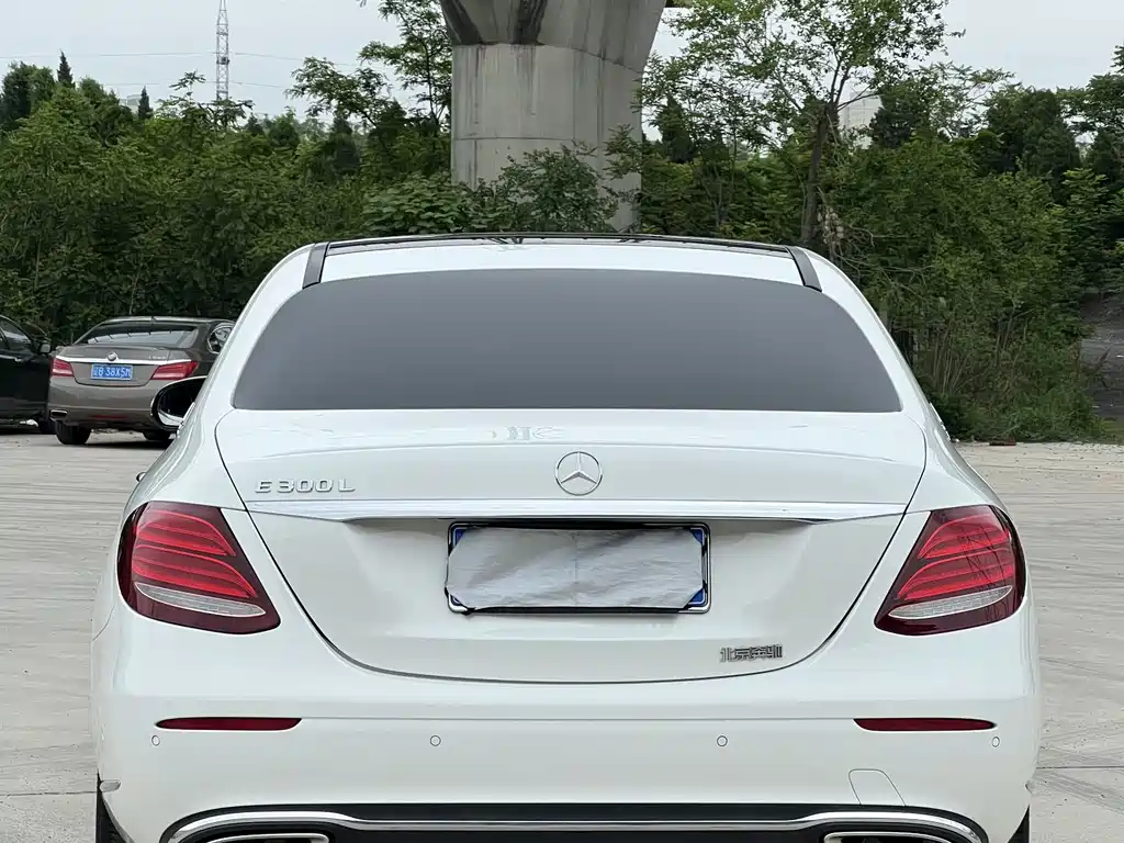 Mercedes-Benz E-Class E 2018 E 300 L Fashion